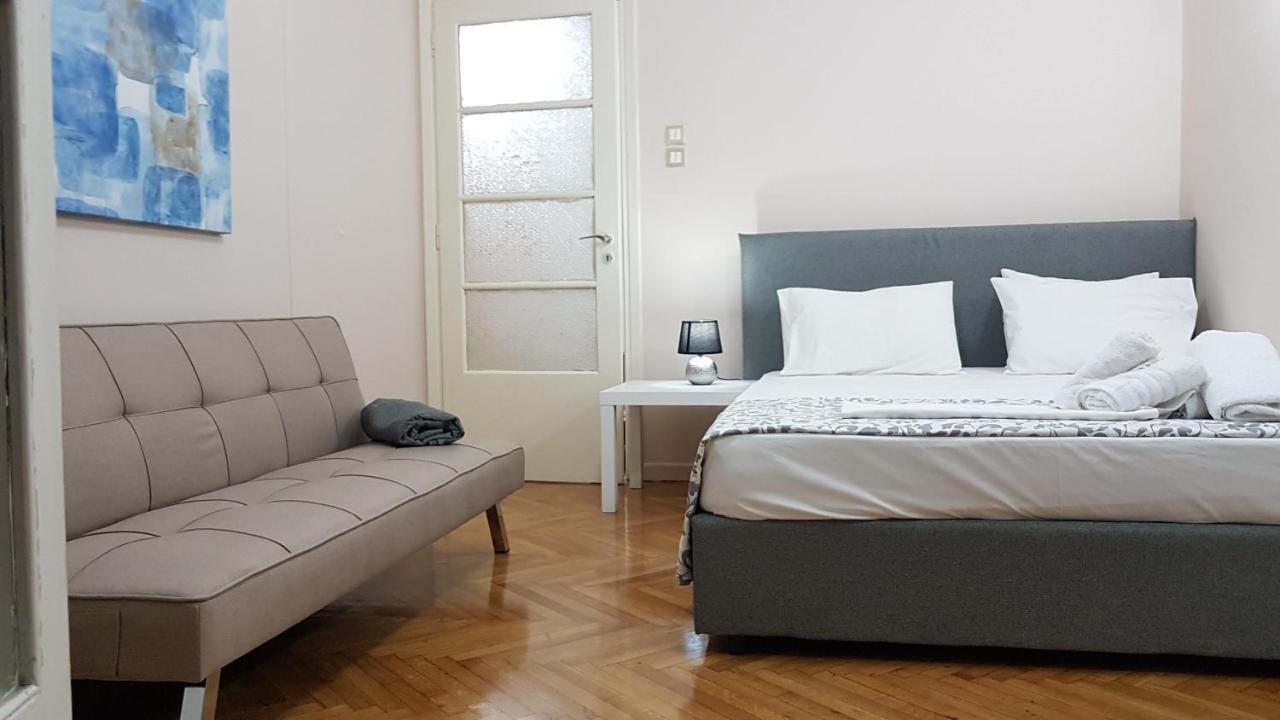 Olive Apartment- Athens Center, 4 BD, 1.5 BATH Exterior foto